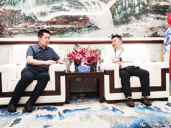 甘肅建投新能源公司董事長(zhǎng)趙琰森一行赴華電曹妃甸重工裝備有限公司、華潤(rùn)電力陜西公司、陜西辰瑪風(fēng)力發(fā)電有限公司進(jìn)行業(yè)務(wù)洽談